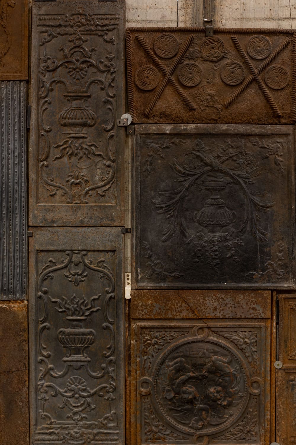 Reclaimed Cast Iron Fire Backs 2959 Retrouvius