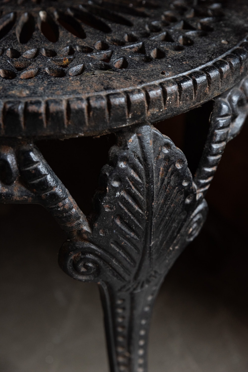 Cast Iron Garden Stool 8308 Retrouvius