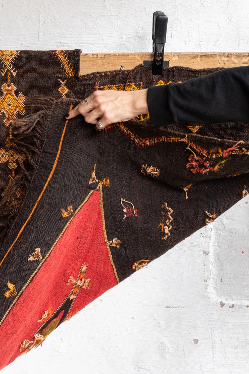 Cerialmonial Rugs Ceremonial Textile #8025 - Retrouvius