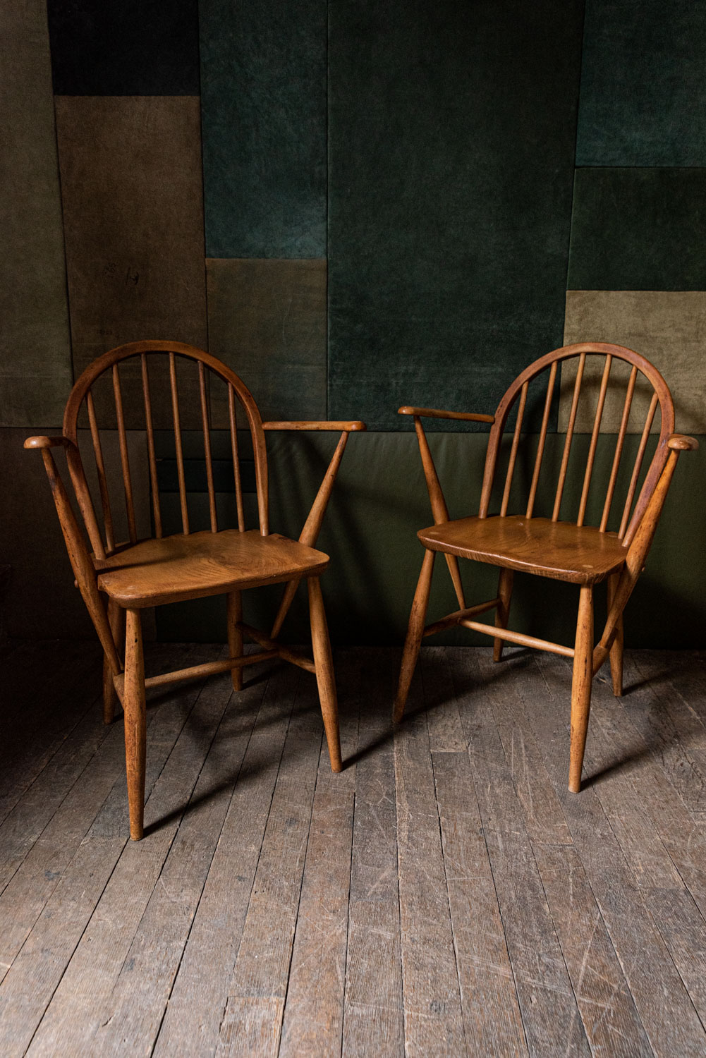 Ercol windsor hotsell carver chair